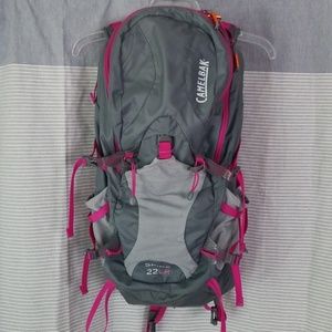 Camelbak Women's Spire 22LR